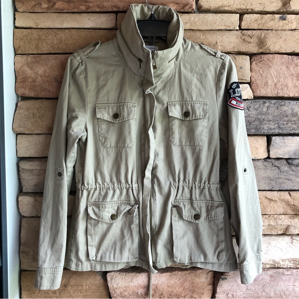 Cali Love beige tan full zip pocket jacket Women Small